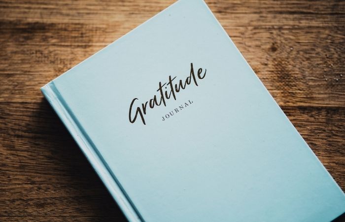 gratitude journaling practice - how it helps